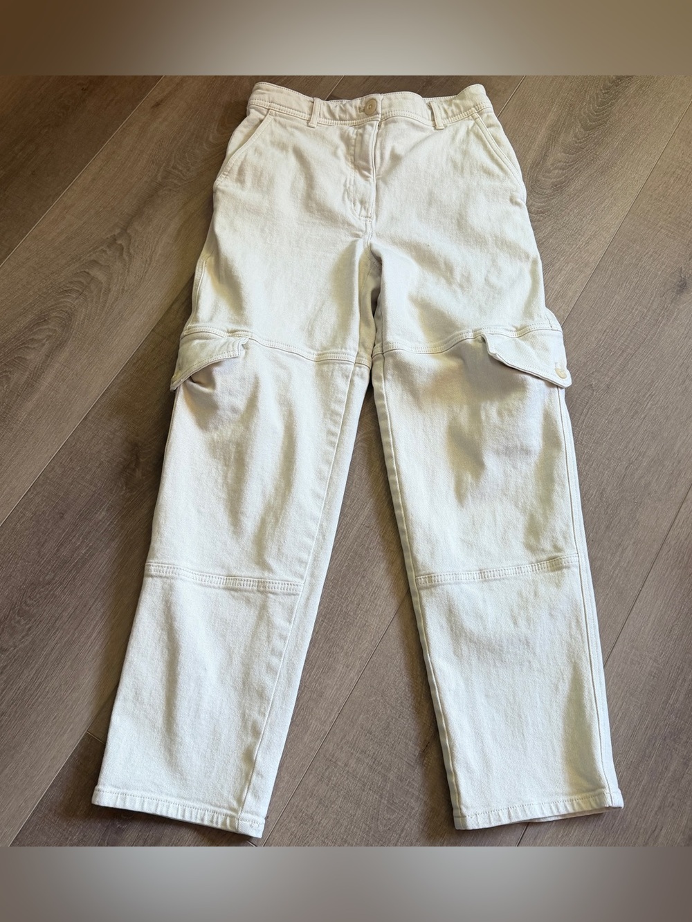 WILFRED FREE Aritzia Ivory High Rise Jeans Women’s 28x28 Cargo Baggy 6 Pockets